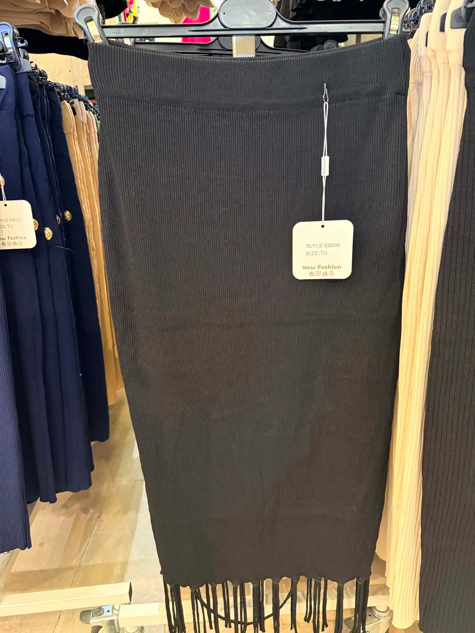 Pletená pouzdrová sukně
