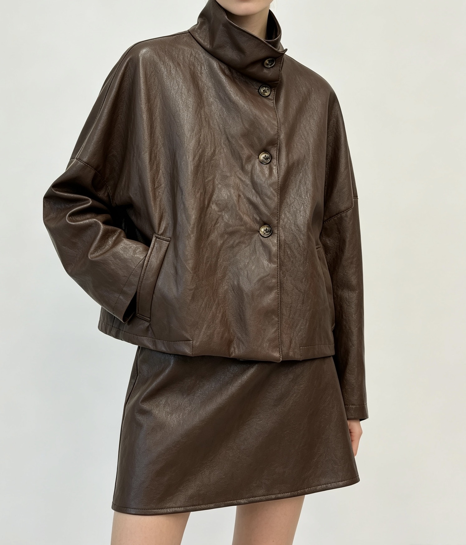 Oversized bunda po boky