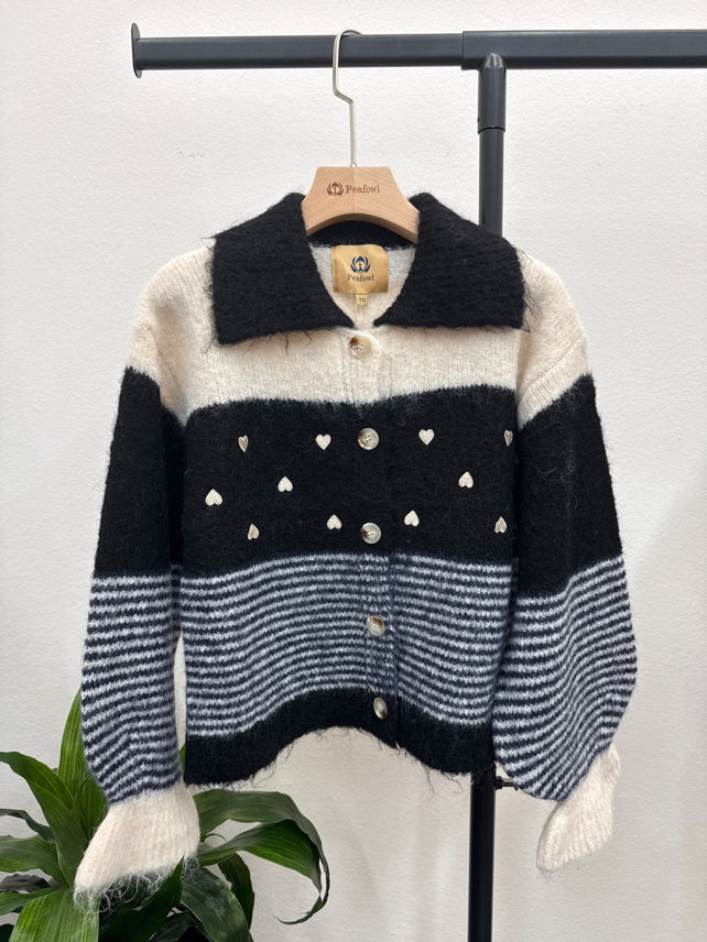 Cardigan s límečkem a knoflíky