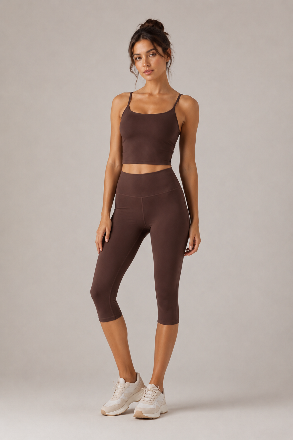 Přiléhavý crop top
