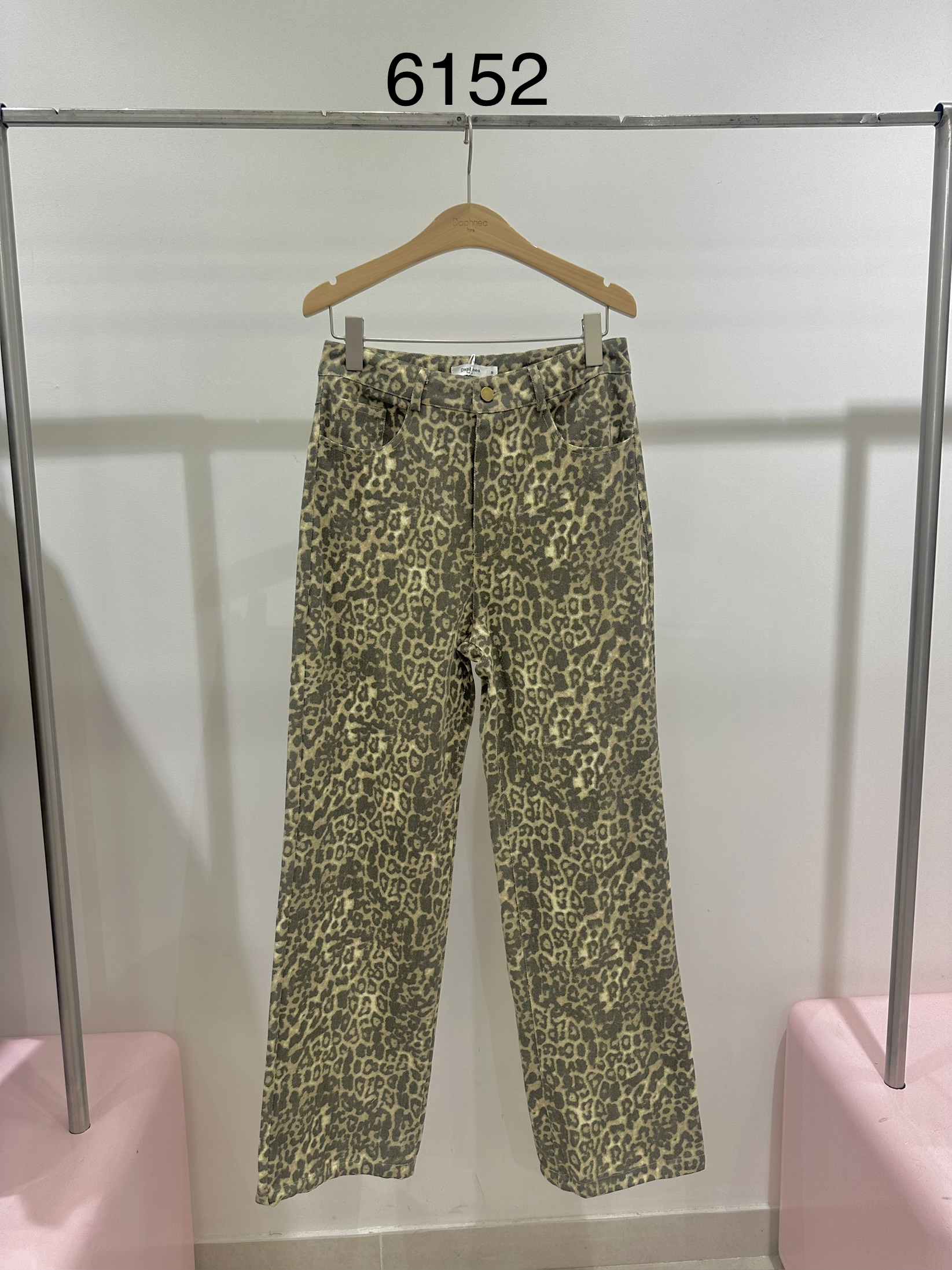 Rovné kalhoty s leopardím vzorem