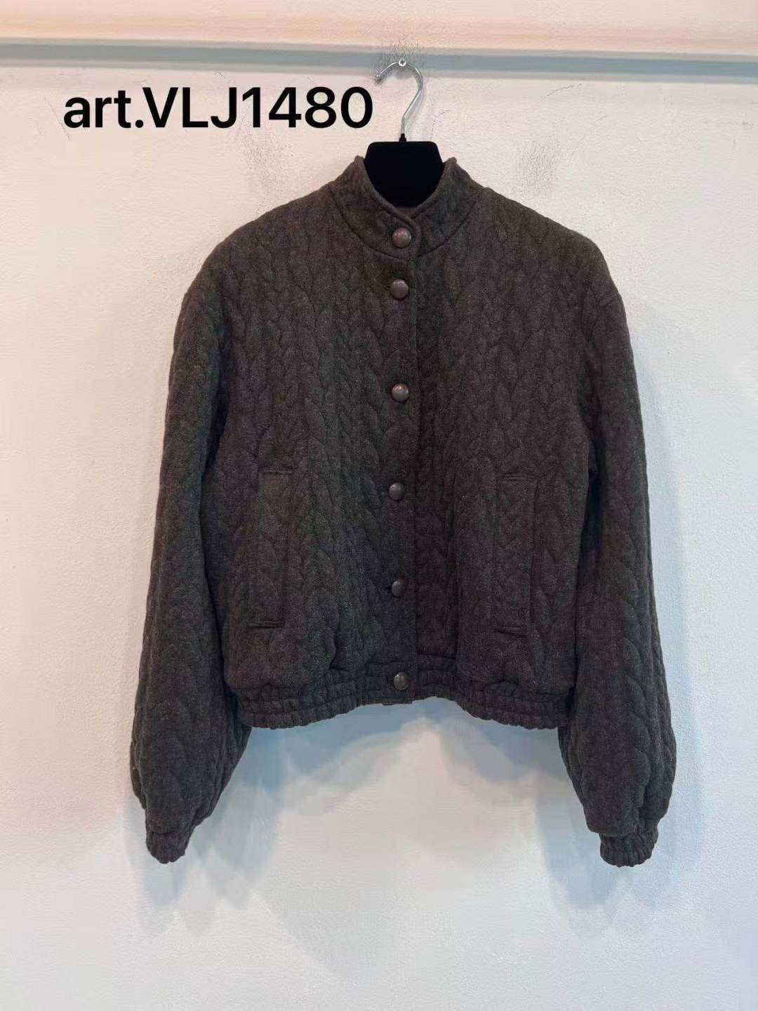 Kratší prošívaná bomber bunda