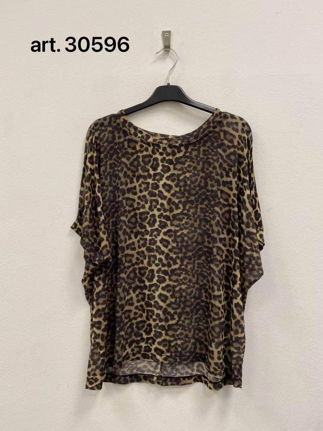 Volné tričko s leopardím vzorem
