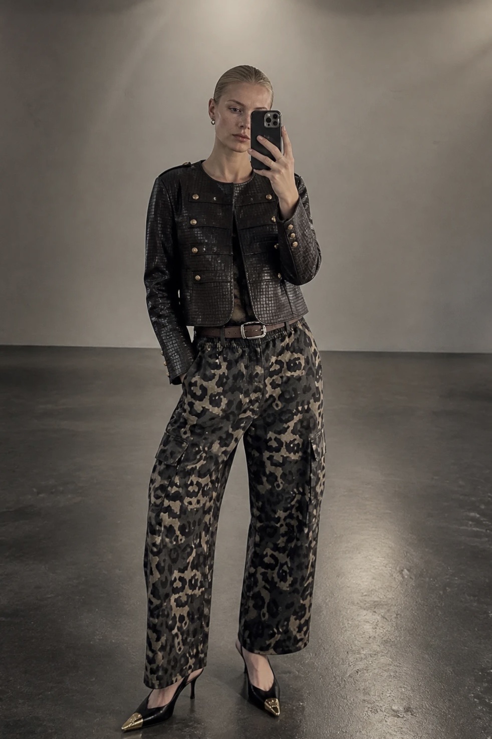 Cargo kalhoty s leopardím vzorem