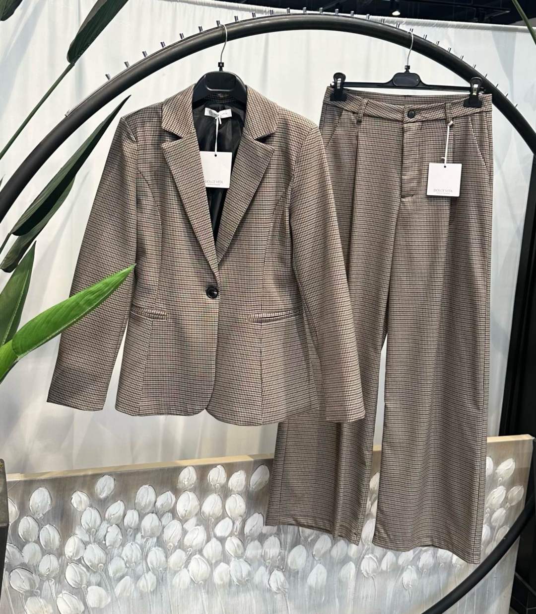 Saka do pasu v elegantním střihu