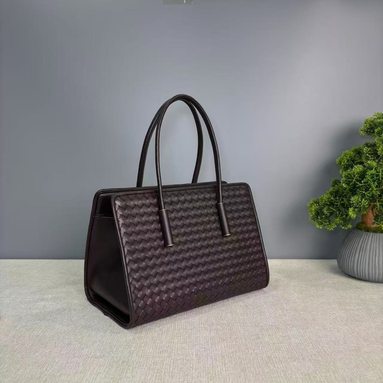 Proplétaná shopper kabelka