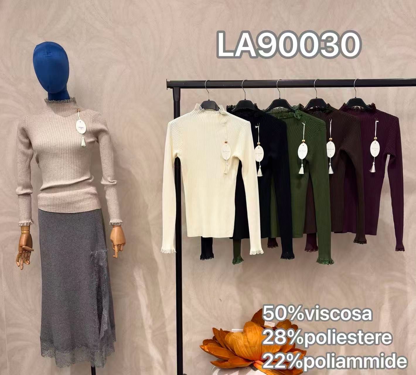 Přiléhavý žebrovaný svetr s polorolákem