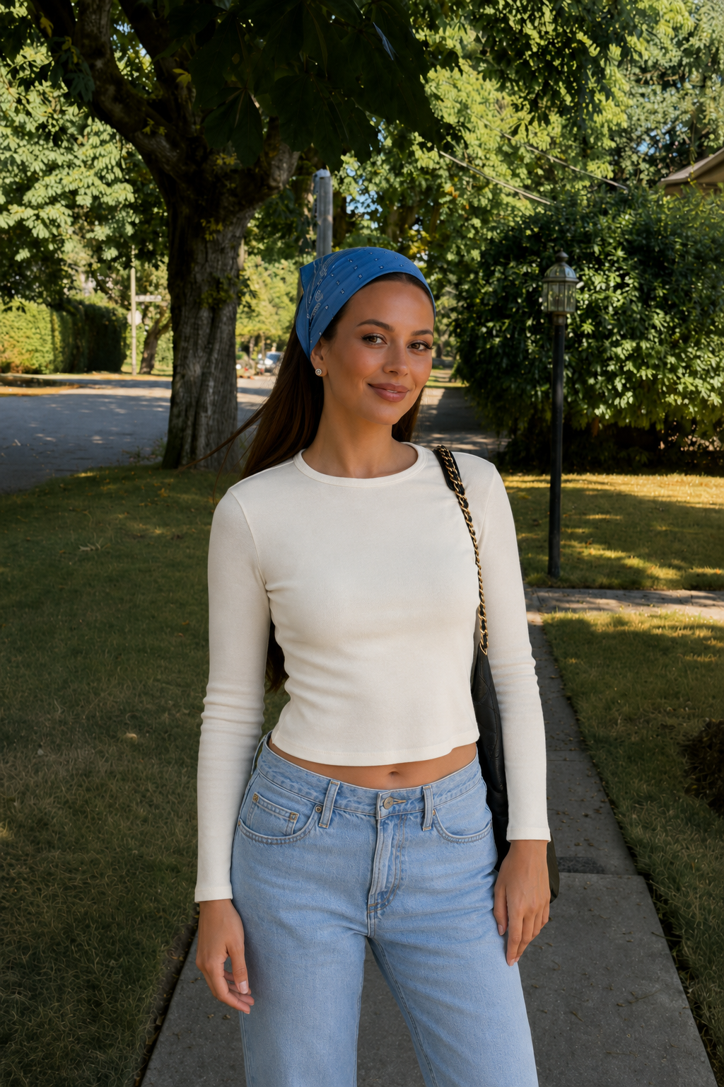 Přiléhavý crop top