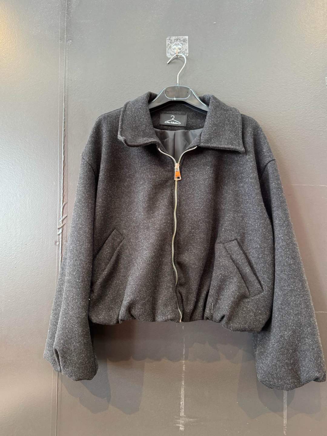 Oversize bunda s košilovým límcem
