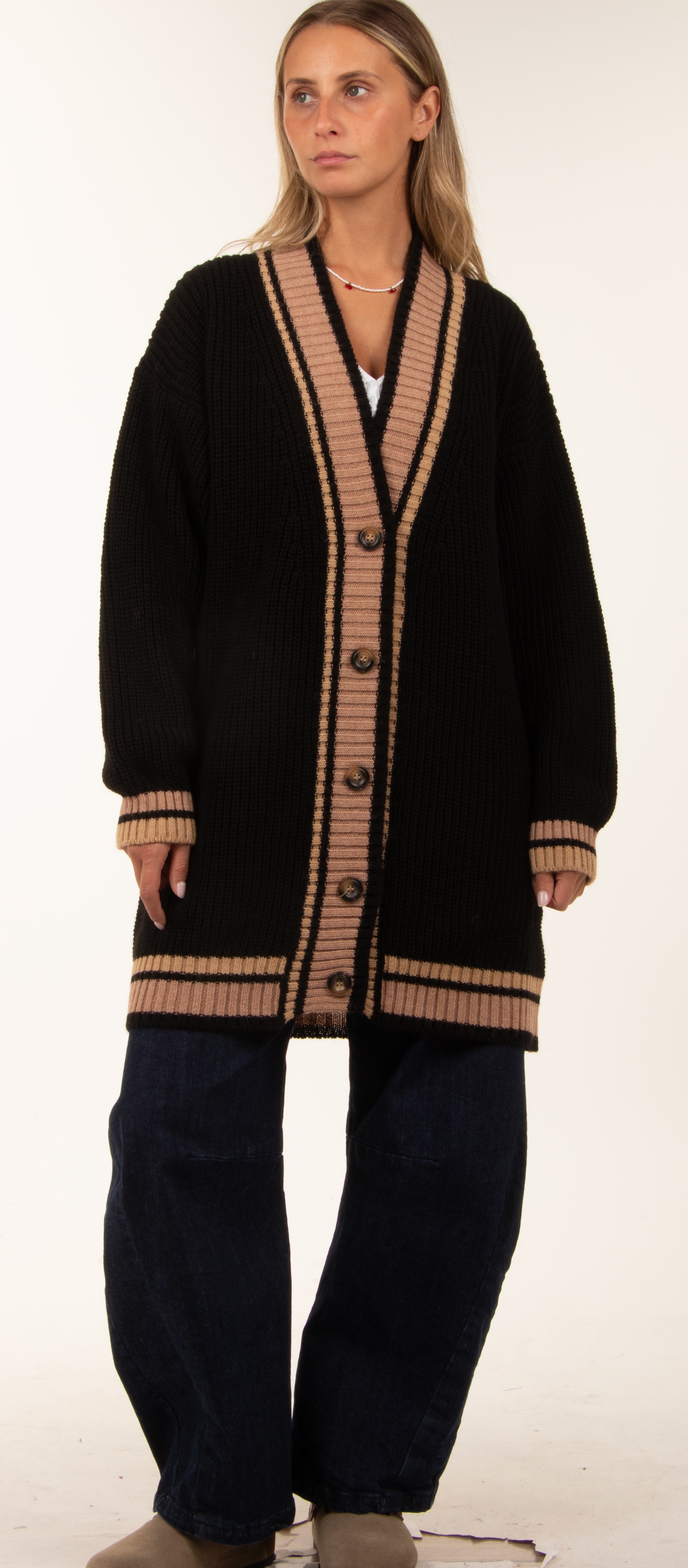Oversized kardigan s kapsami