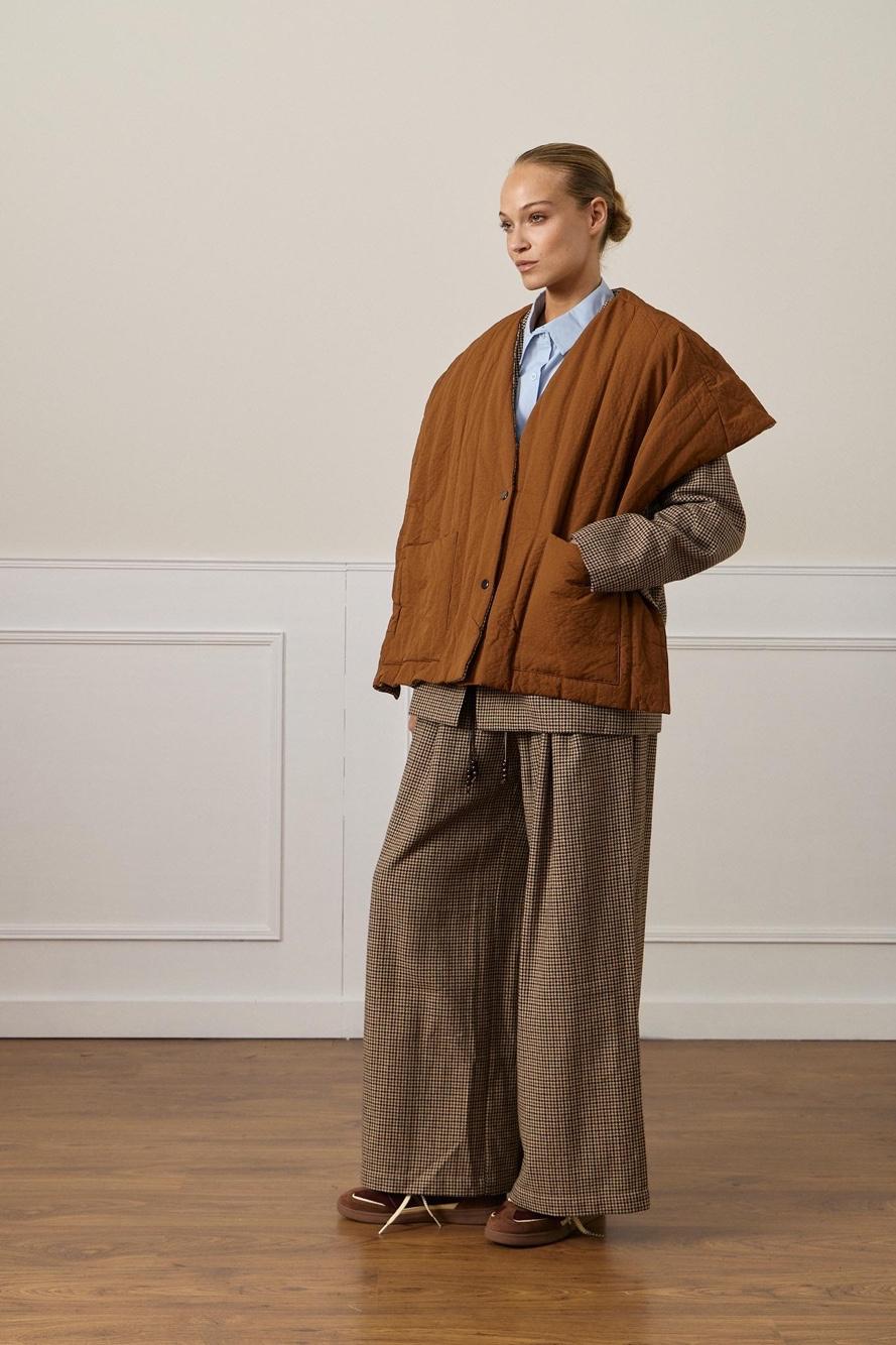 Prodloužená prošívaná vesta oversize