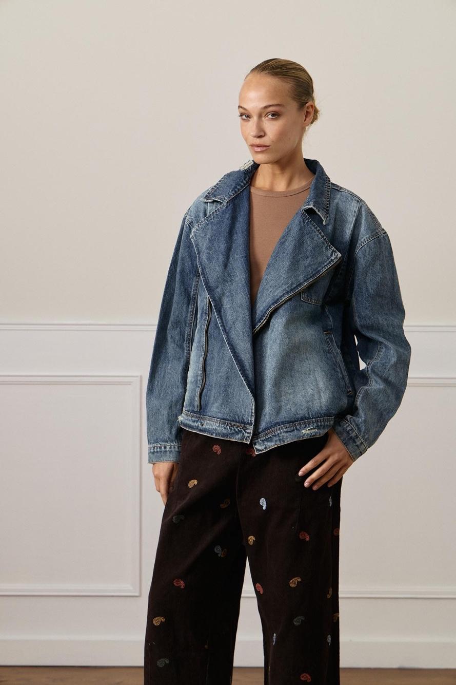 Oversize bunda s klopami