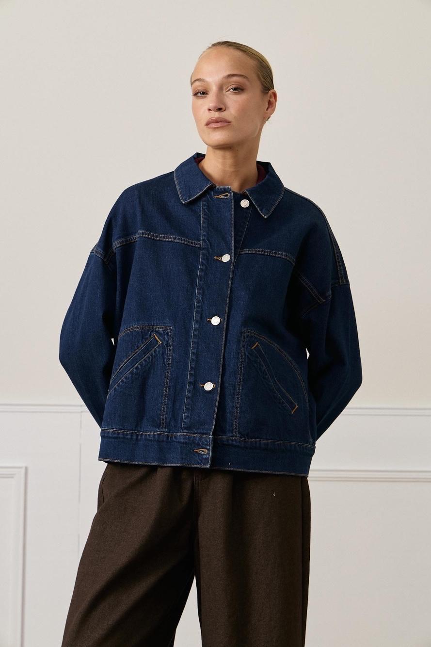 Oversize bunda s límečkem